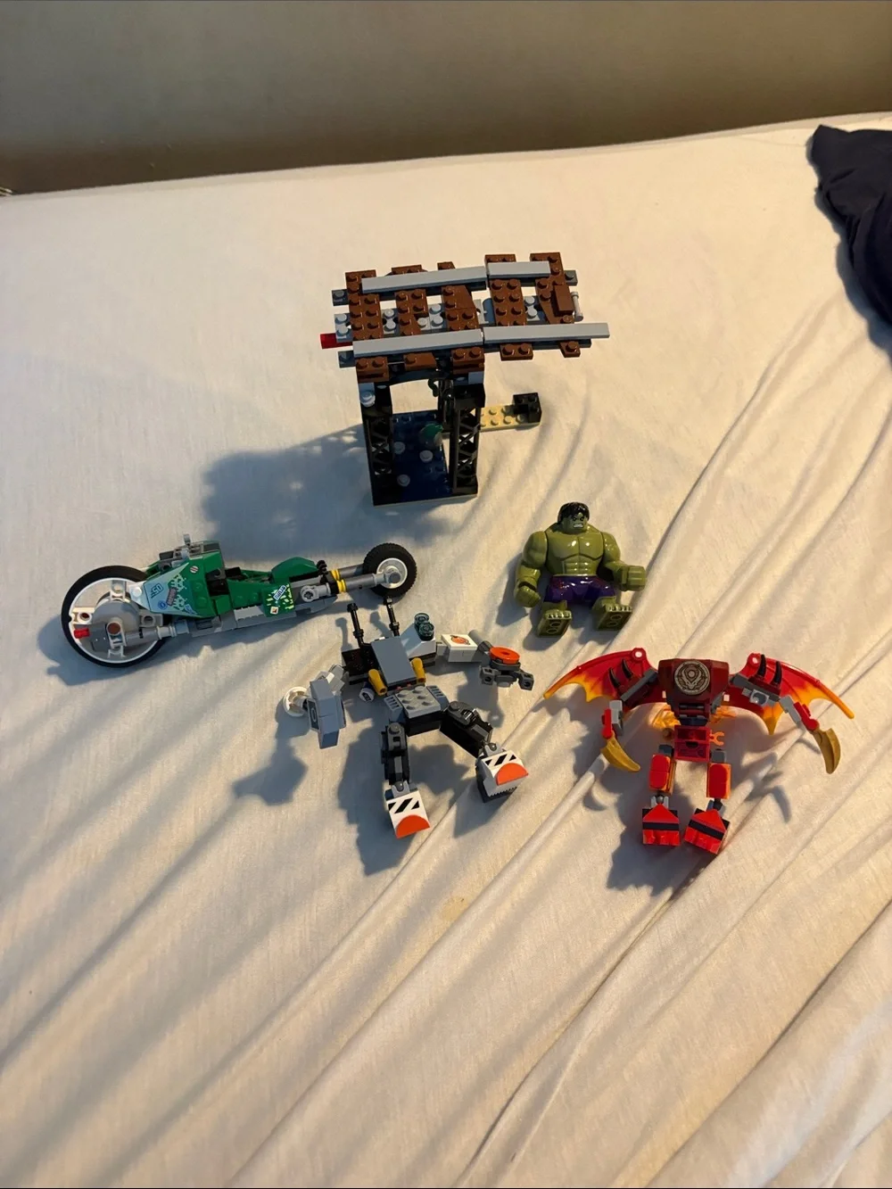 LEGO mechs and playset